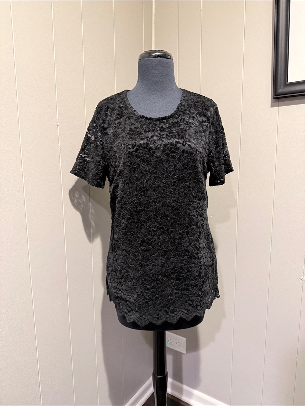 Teddi Rose Women’s Large Black Lace Short-Sleeve Tunic Top